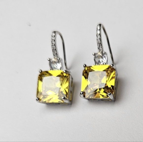 Elegant Dangle Earrings-Citrine and Silver (NWOT) - Picture 10 of 11